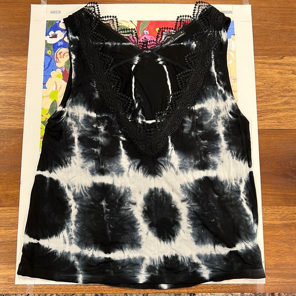 Gypsy ‘05 Women’s black tie-dye sleeveless top